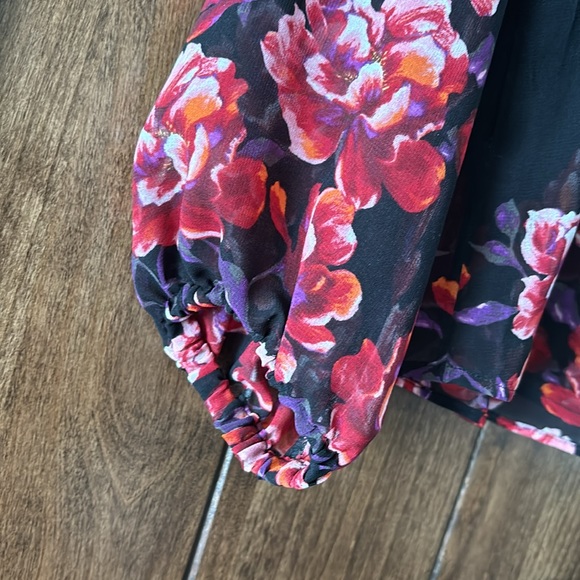 WHBM Blouse Top Sheer Black Red Floral Long Sleeve Work Office  sz M - Picture 4 of 12